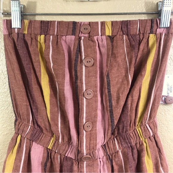 NWT Urban Outfitters strapless shorts romper. - Picture 5 of 9